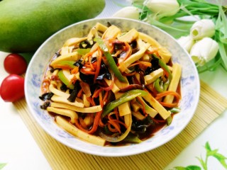 鱼香千叶豆腐丝 