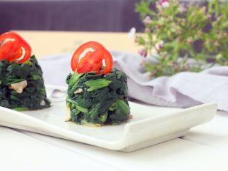 凉拌菠菜塔 