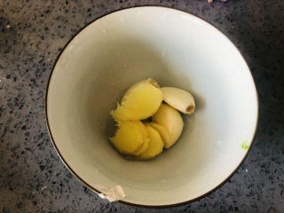 成本低廉，制作简单的照烧鸡腿 