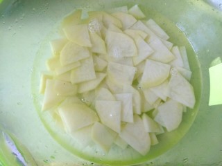 尖椒土豆片小炒肉 