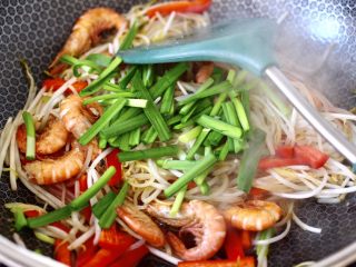 绿豆芽炒红虾 